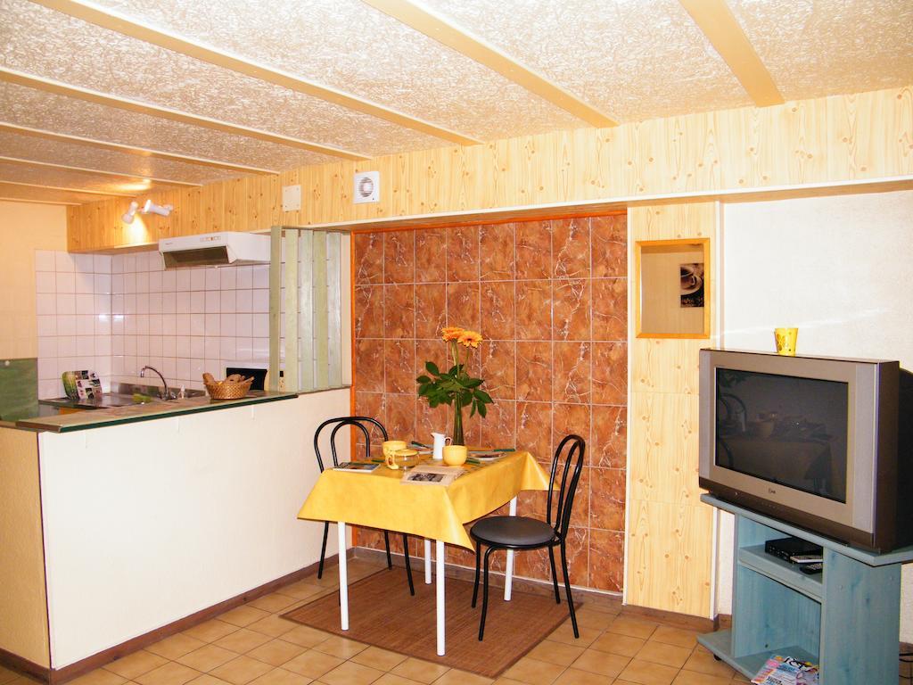 Villa Des Capucins Luxeuil-les-Bains Room photo