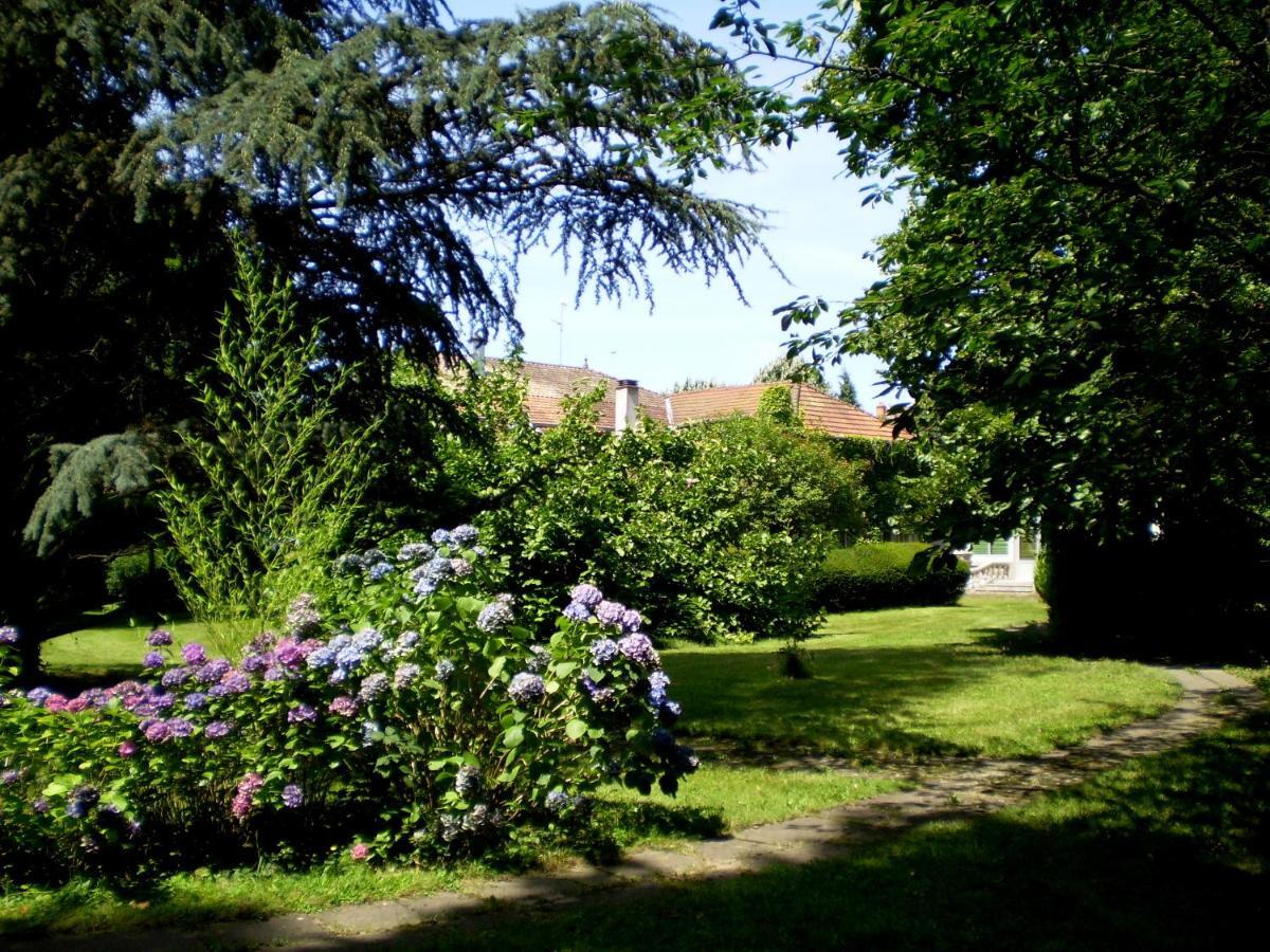 Villa Des Capucins Luxeuil-les-Bains Exterior photo